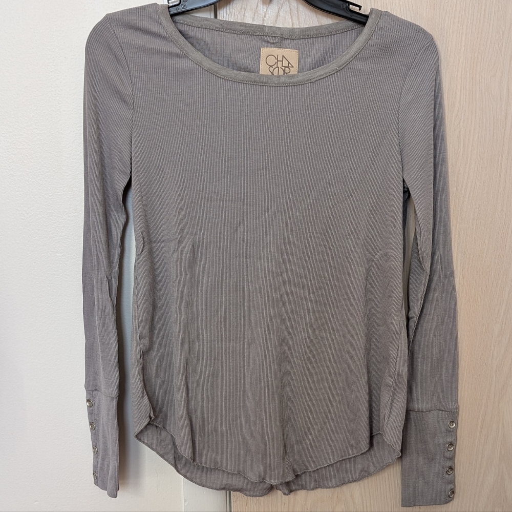 Chaser Gray Fitted Blouse with Long Sleeves